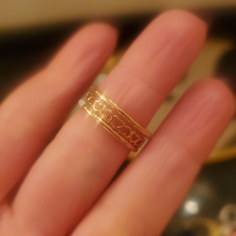 Dainty ring stack - Picture 3 of 4